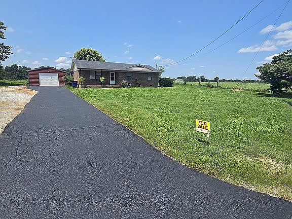 2nd image of 1143 Coopertown Rd