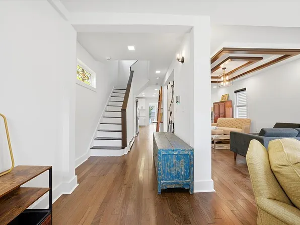 916 Clarence Ave #1, Bronx, NY 10465