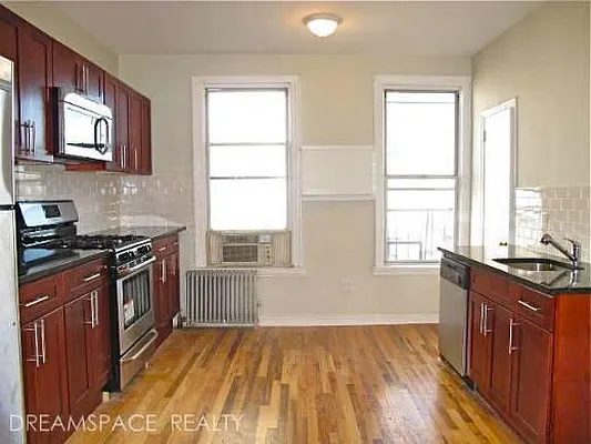 Rented by Dream Space Realty | media 13