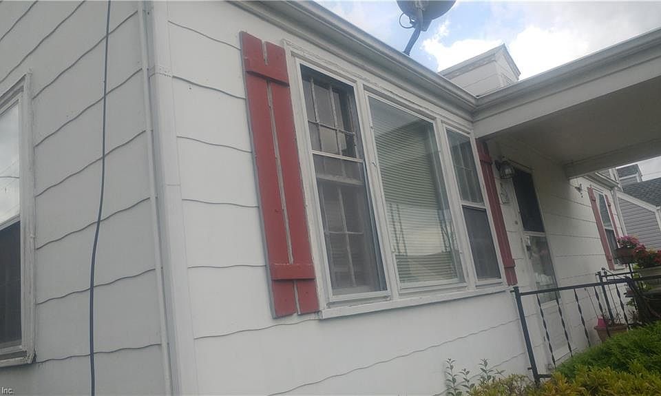 2nd image of 4891 Hampshire Ave