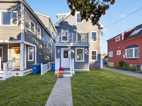 44 Bowdoin St, Winthrop, MA 02152