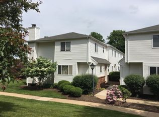 305 Saddle Ct #305, Flemington, NJ 08822