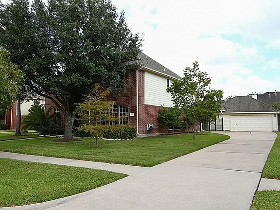 Side view of 15803 Spring Trail...