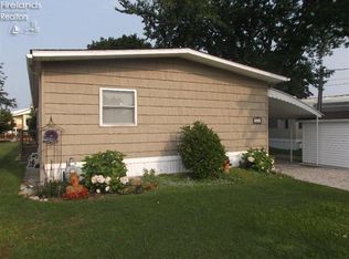 1630 N Compass Ave, Port Clinton, OH