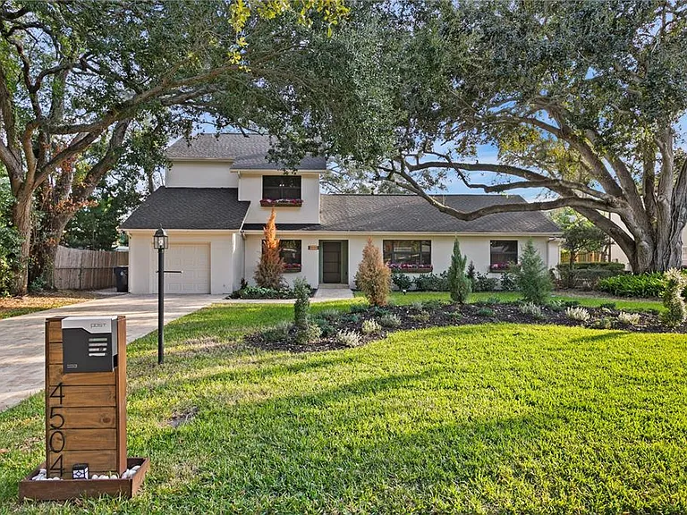 4504 W Lamb Ave — Photo 1
