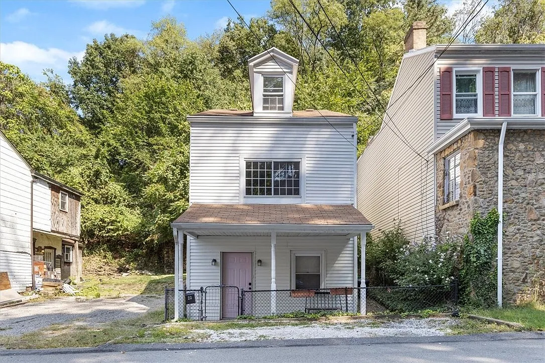23 Lawrence St photo 1