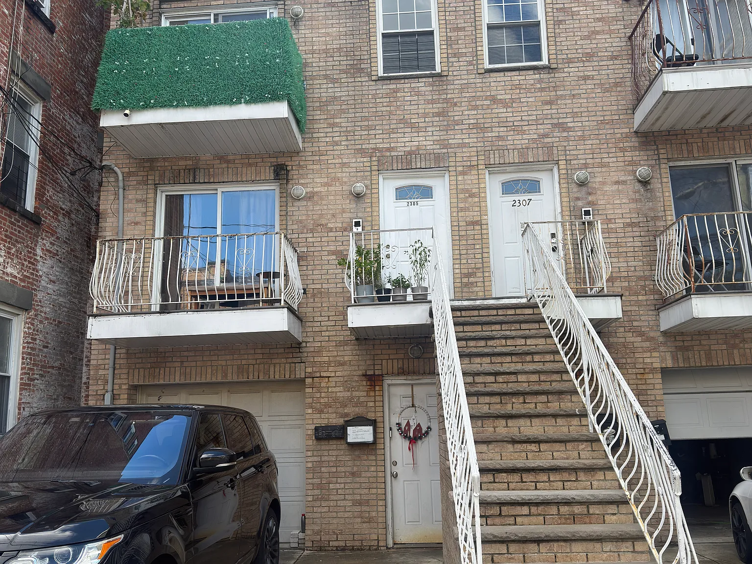 2305 Central Ave — Photo 1