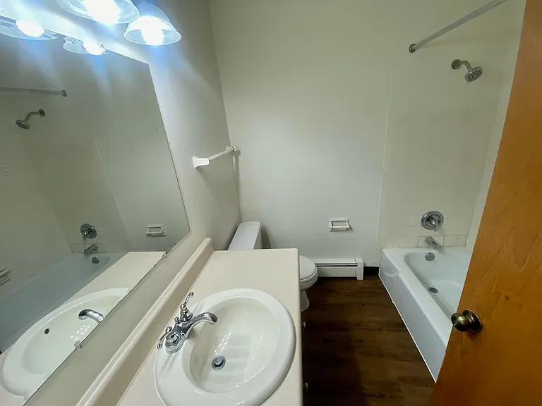 Reid Terrace — Photo 9