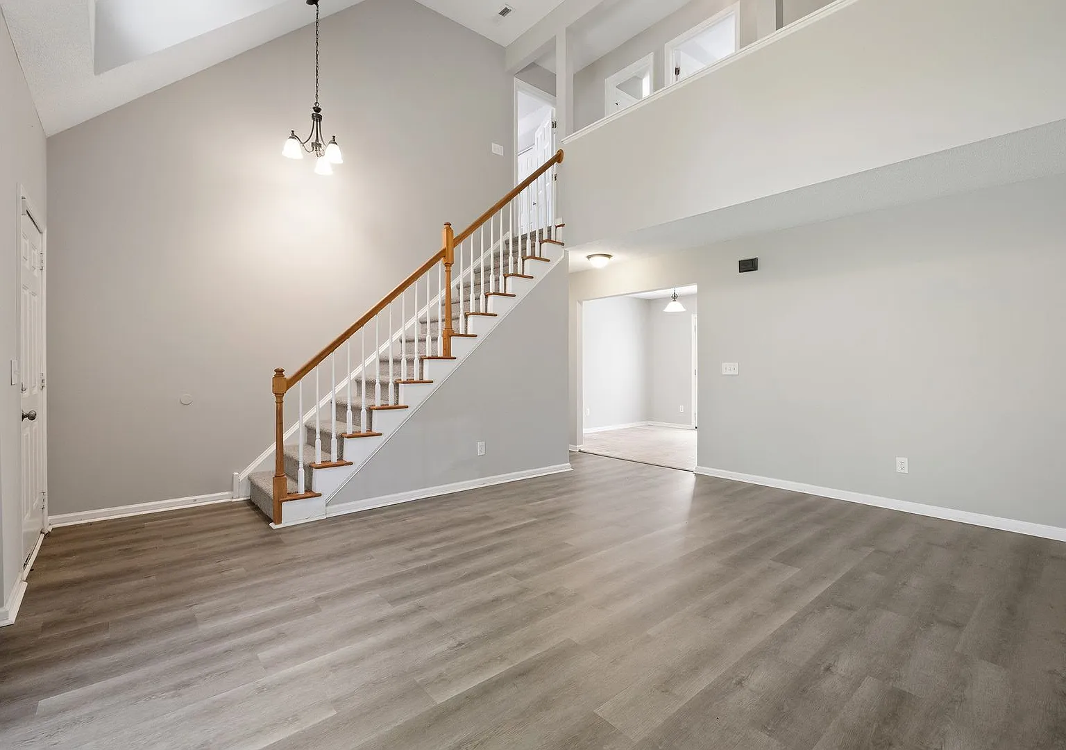 Newly renovated 3Bd 2.5bath SFH in Chadbury Concord — Photo 3
