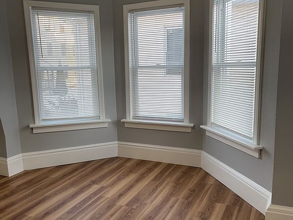 5th image of 12 Winslow St