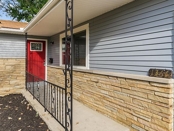 3rd image of 1366 Bosworth Ct