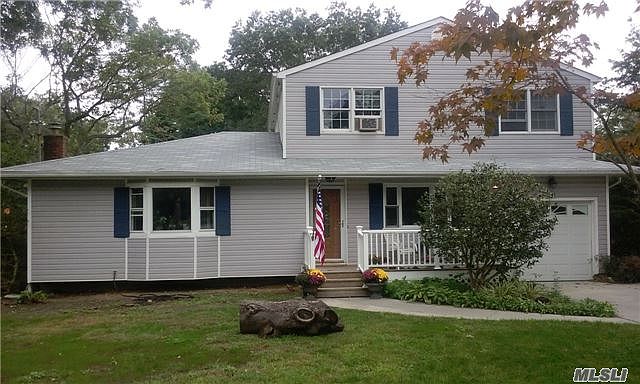 2nd image of 2187 Feuereisen Ave