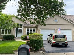 684 Meadowdale Dr #684, Romeoville, IL 60446