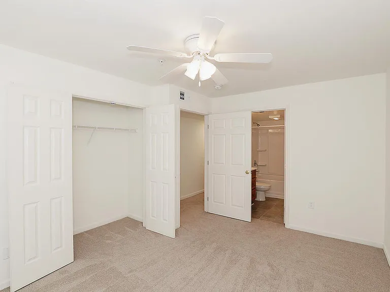 2201 Spring Garden St — Photo 13