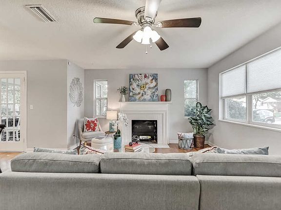 5th image of 3056 Dellwood Ave