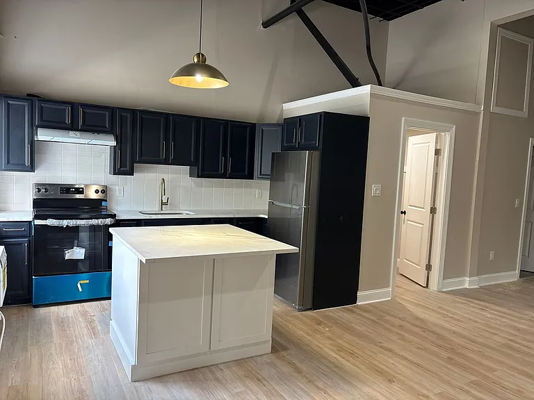 110 Railroad Ave — Photo 20