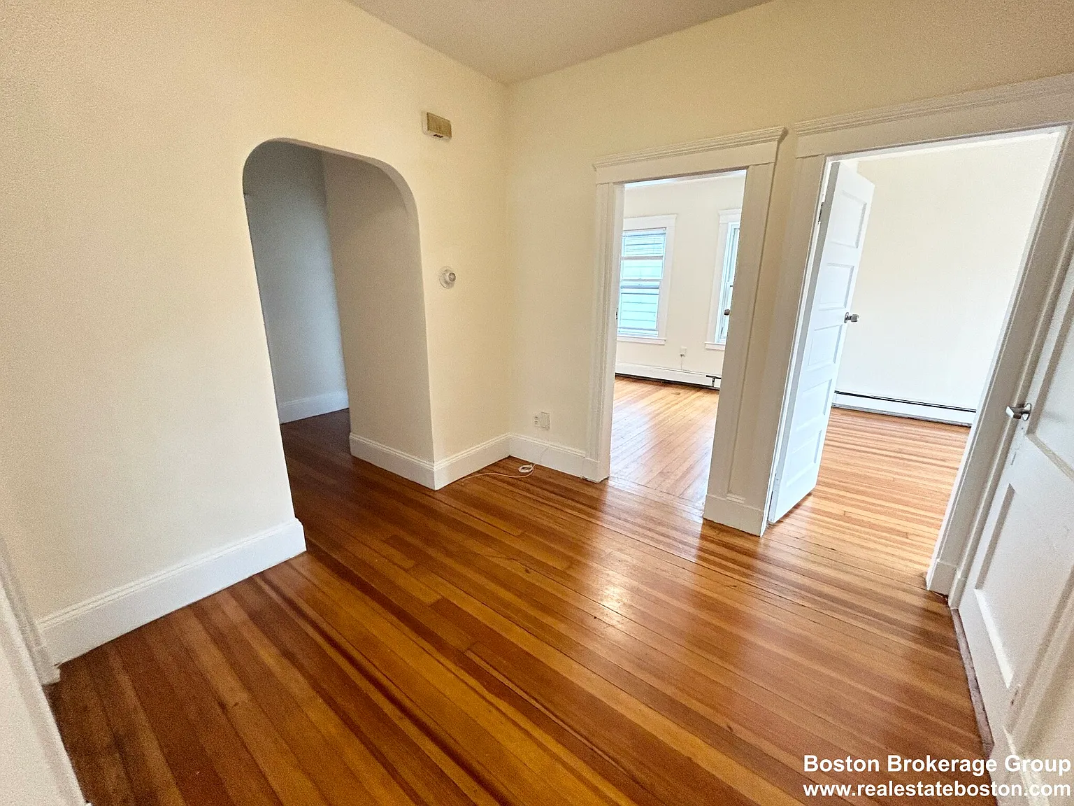 3 bed, 1.5 bath, $2,600 — Photo 4