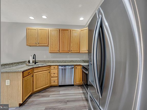 5th image of 3230 Woodspring Dr