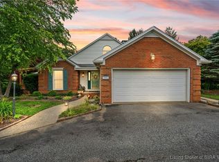 3001 Chimneywood Dr, Floyds Knobs, IN 47119