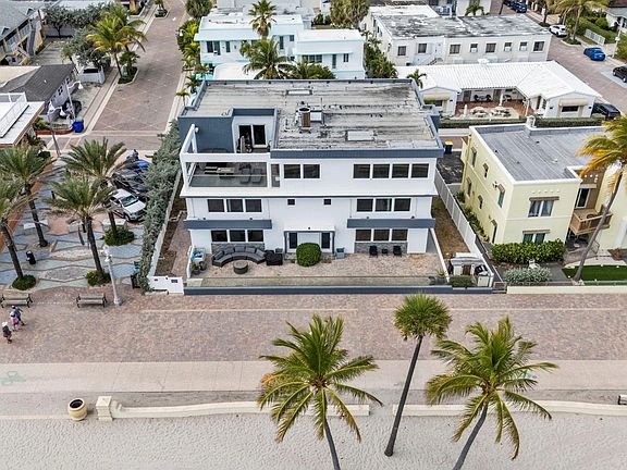2nd image of 2203 N Surf Road