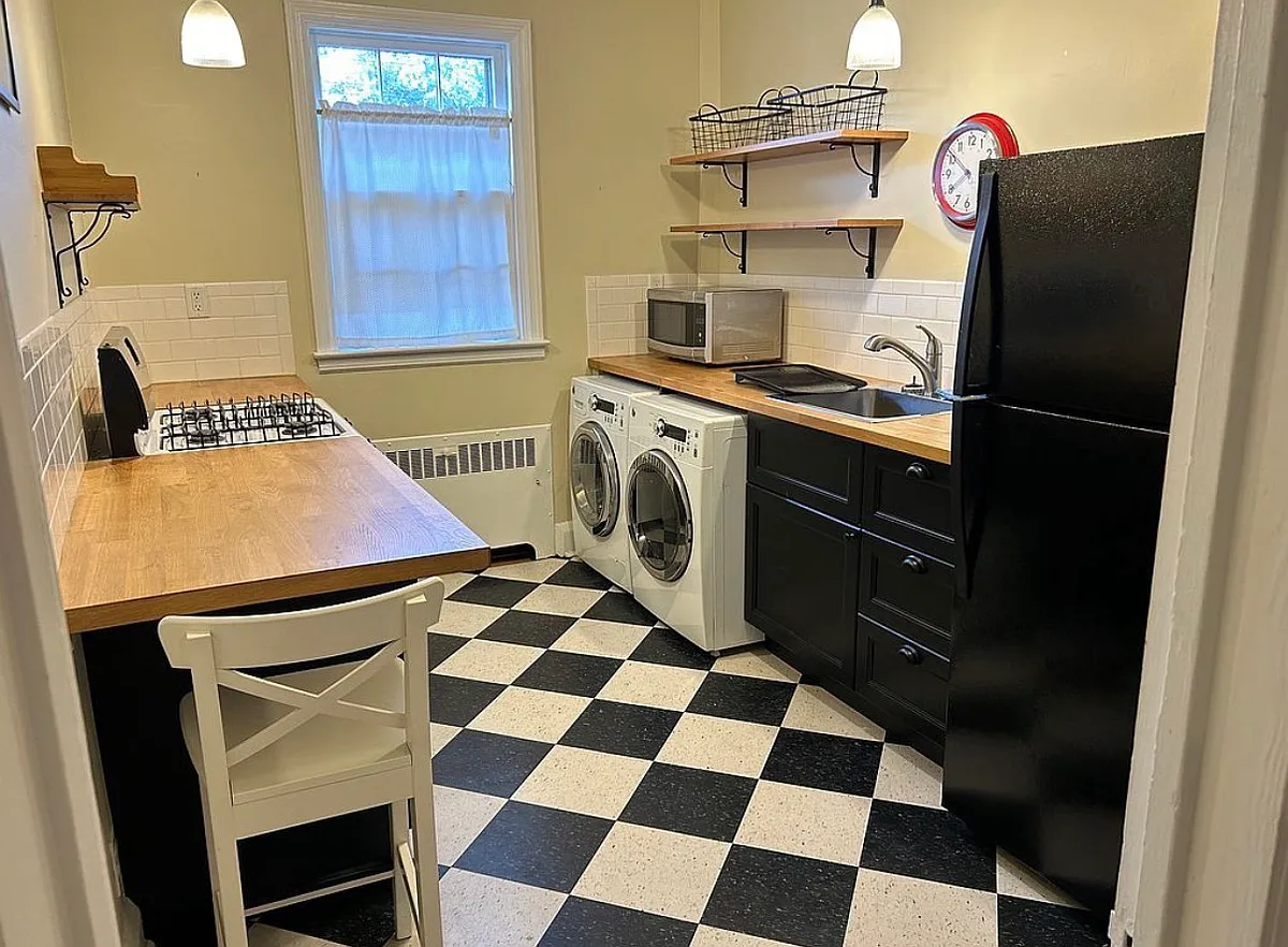 Building Photo - 329 Regester Ave #2