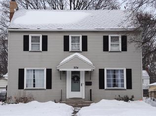 374 Barry Rd, Rochester, NY 14617