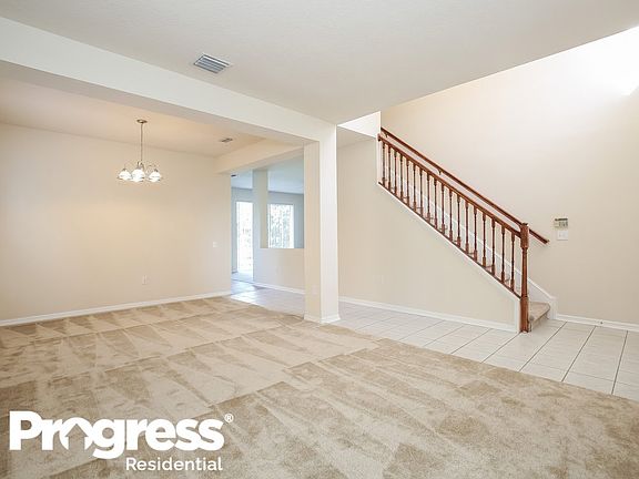 3rd image of 27724 Sky Lake Cir