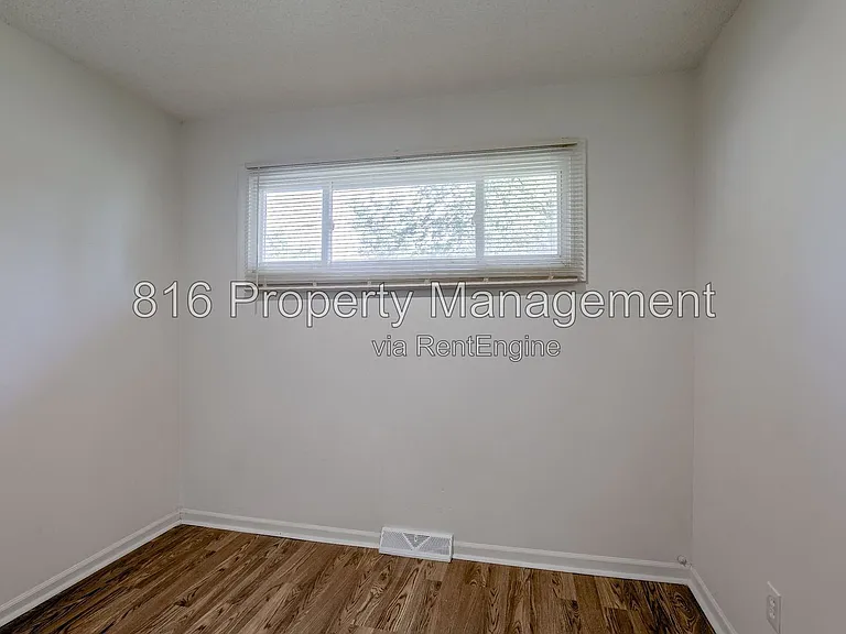 8701 E 114th St — Photo 18