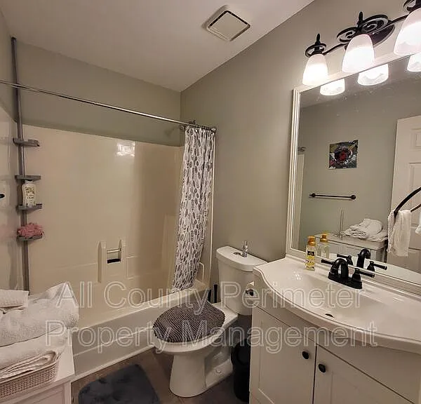 307 Hollyfax Cir — Photo 9