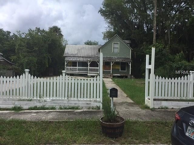 1st image of 1021 S 12th St