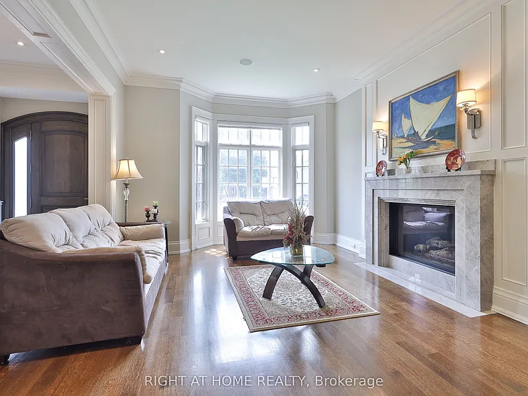 154 Munro Blvd — Photo 3