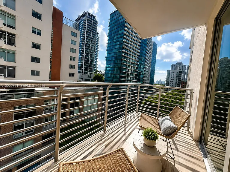 90 NE 32nd St #713 — Photo 8