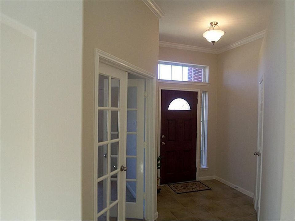 2nd image of 24523 Springwood Glen Ln