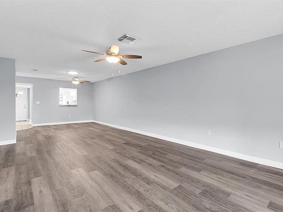 5th image of 8221 Sulky Ct APT 1