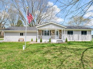 950 Alfalfa Dr, Lapeer, MI 48446