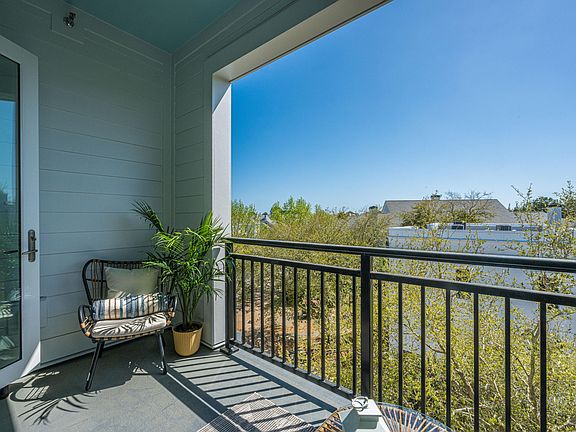 4th image of 200 River Landing Dr Unit 307F