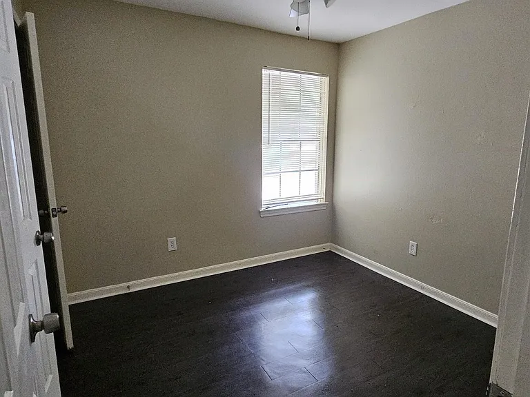 3303 Roaming Woods Ln — Photo 7