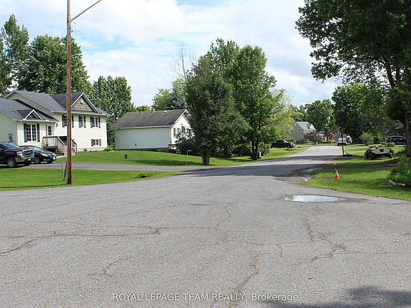3rd image of 129 Ward Ct