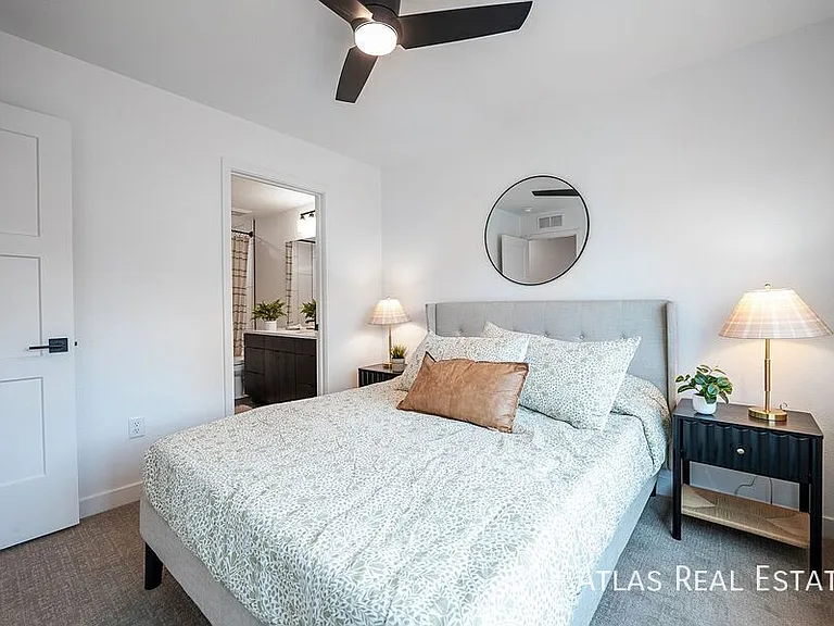 240 Osiander Street — Photo 38