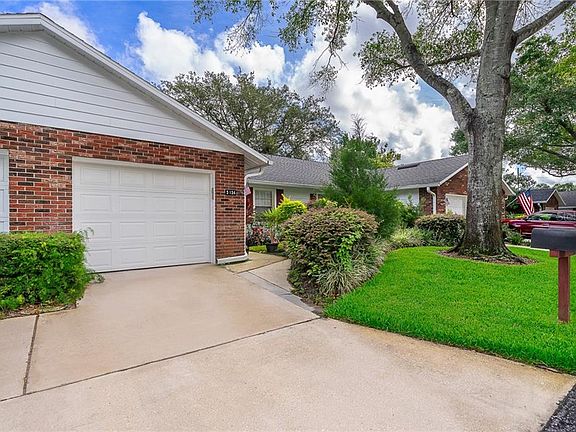 2nd image of 5134 Lazy Oaks Dr #5134