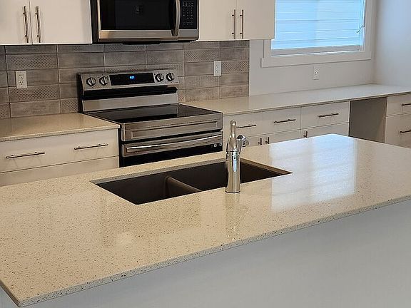 4th image of 850 Secord Blvd NW #8