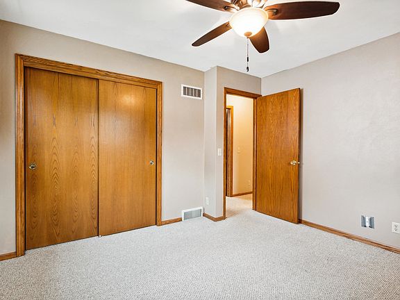 5th image of 2431 Lucerne Dr