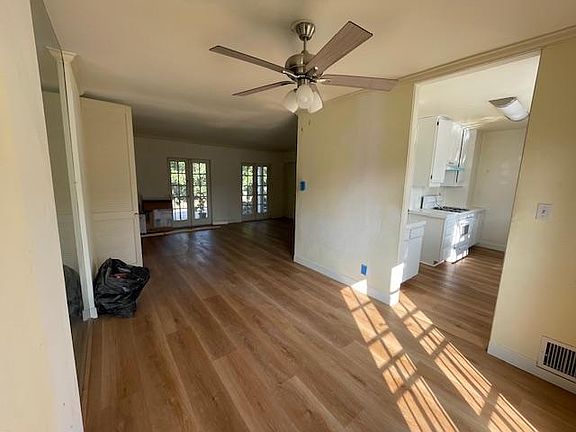 3rd image of 12100 W Sunset Blvd APT C