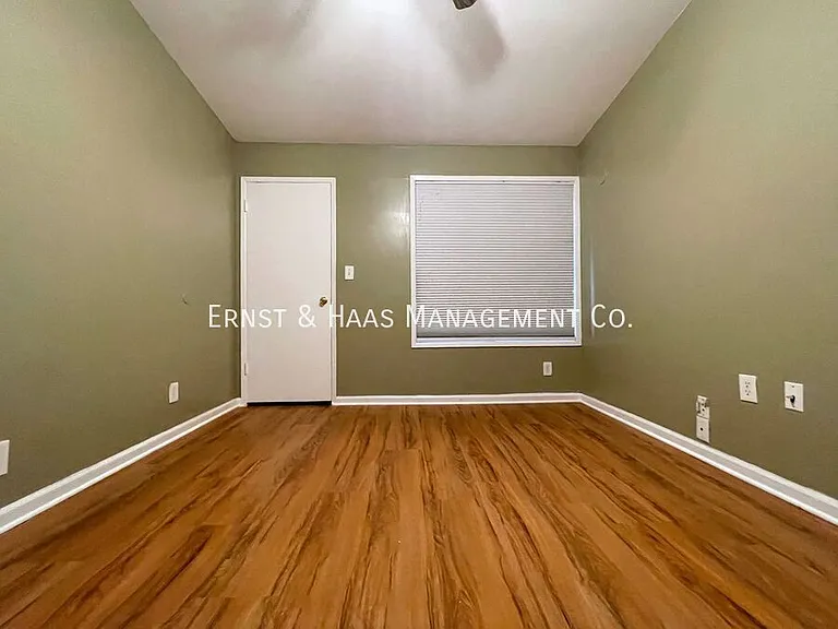1957 San Francisco Ave #2 — Photo 11