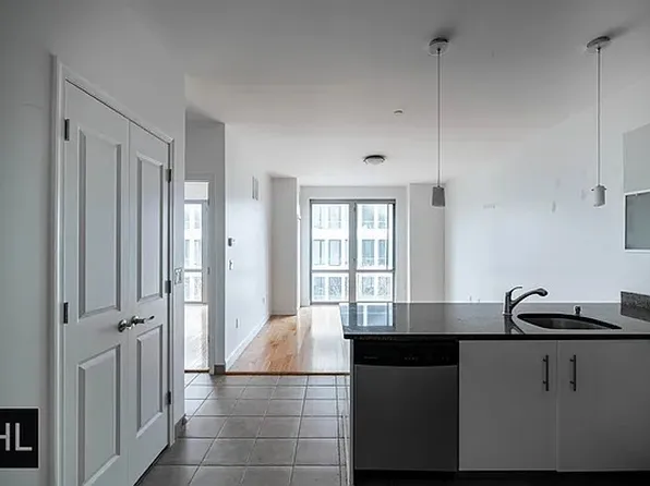 110 4th Avenue image 1 of 16