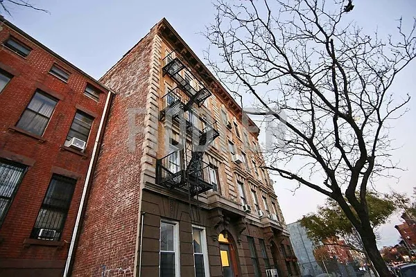 Rented by Fiddler Realty | media 7