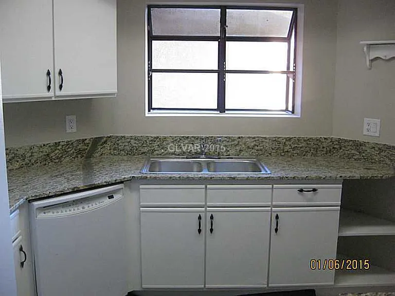 256 Bismark Way — Photo 5