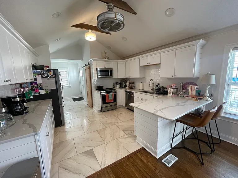 6217 Brookside Blvd — Photo 6