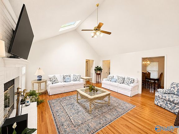 5th image of 109 Lorene Dr