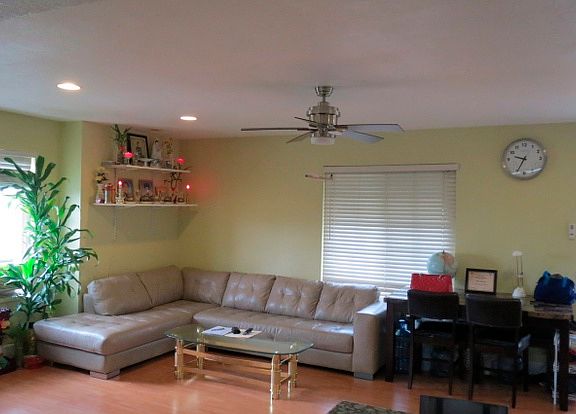 3rd image of 2219 Burroughs St Unit 20